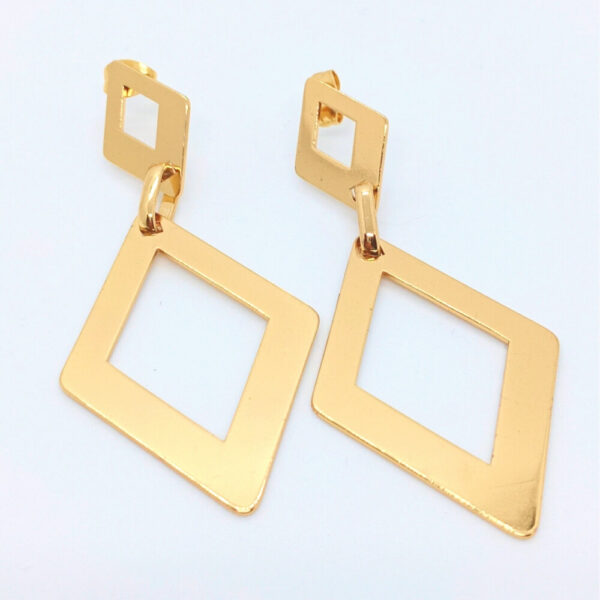 Producto Aretes con forma de Rombo en acero referencia MAX009 Kajuva Store venta de joyas y accesorios para mujer en Bogotá